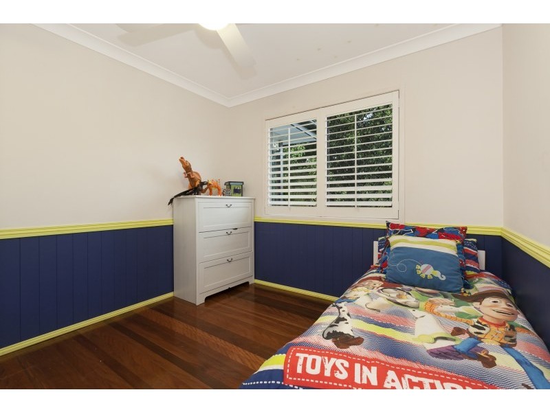 10 Greenslade Street, Tingalpa QLD 4173