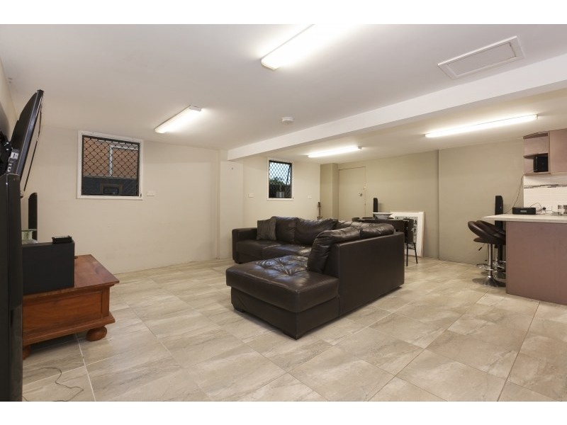 10 Greenslade Street, Tingalpa QLD 4173
