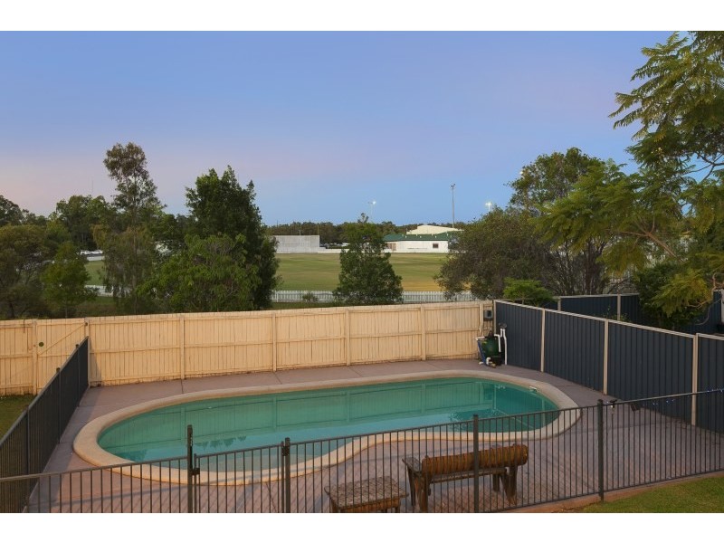 10 Greenslade Street, Tingalpa QLD 4173