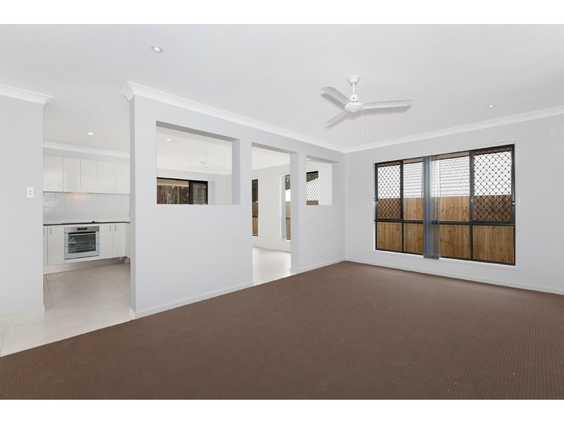 71 Columbia Drive, Bellbird Park QLD 4300