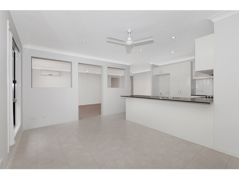 71 Columbia Drive, Bellbird Park QLD 4300