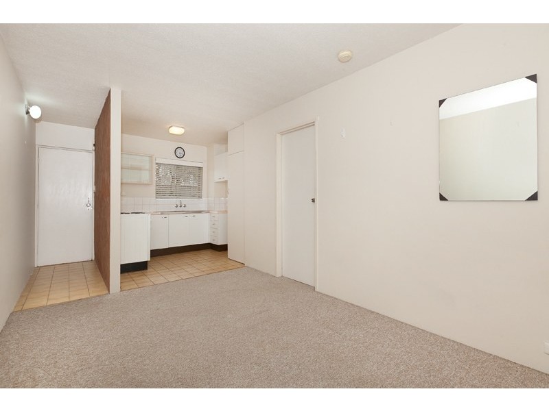 9/179 Kennigo Street, Spring Hill QLD 4000