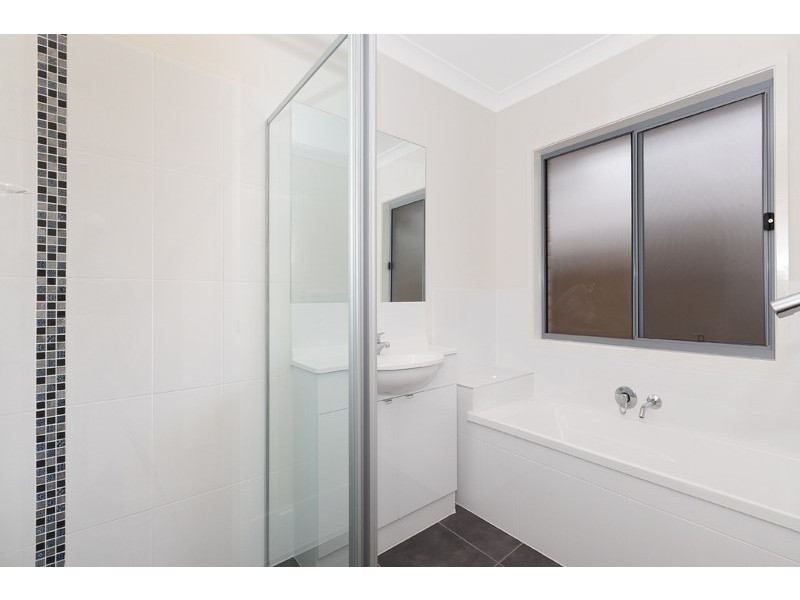 44A Pioneer Crescent, Bellbowrie QLD 4070