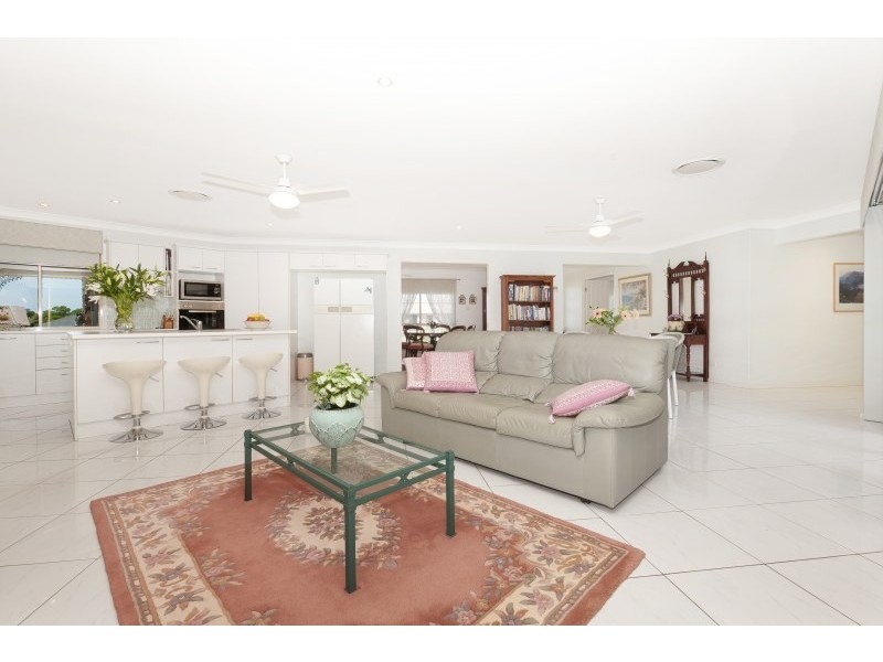 67 Grange Place, Moggill QLD 4070