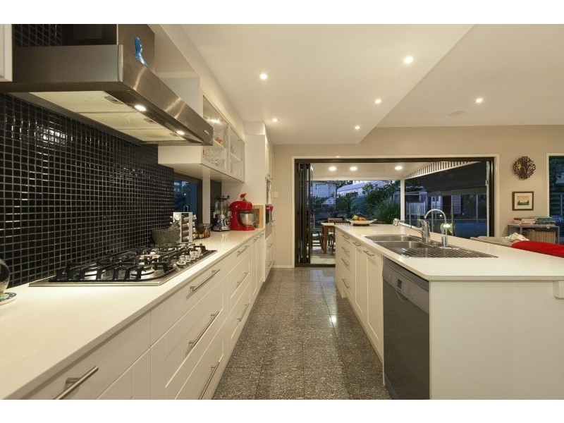 11 Goring Street, Newmarket QLD 4051