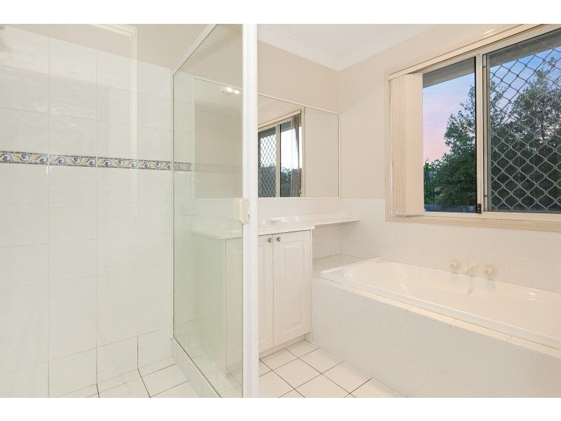 72 Streisand Drive, Mcdowall QLD 4053