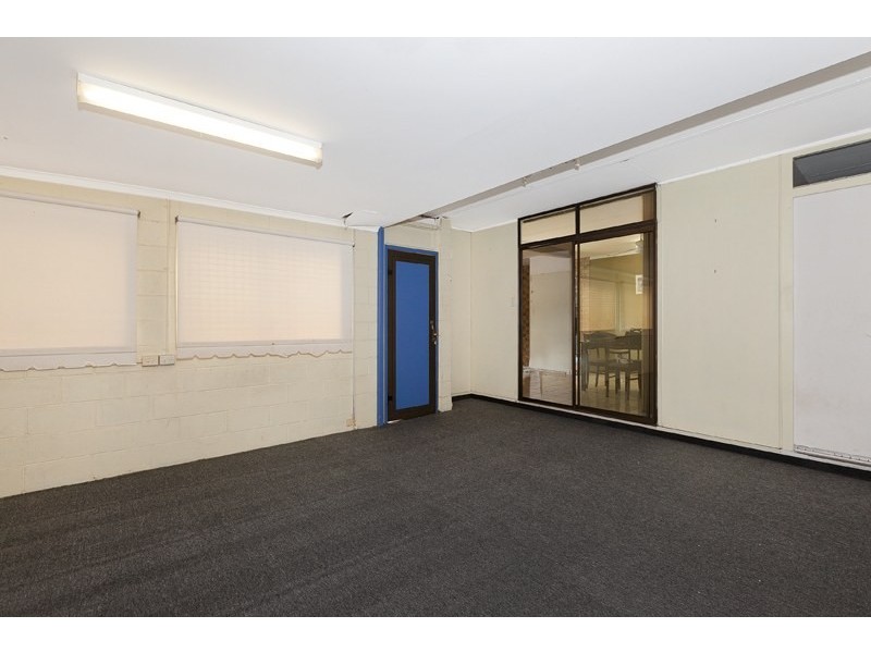 10 Tingi Avenue, Tanah Merah QLD 4128