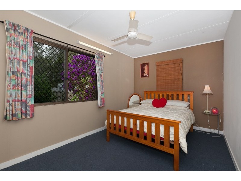 10 Tingi Avenue, Tanah Merah QLD 4128