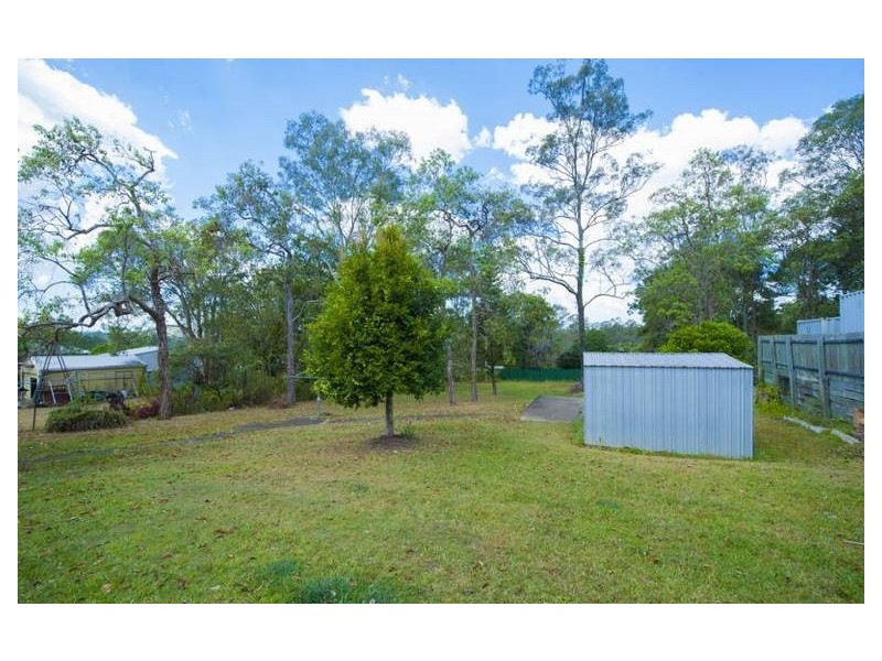 10 Tingi Avenue, Tanah Merah QLD 4128