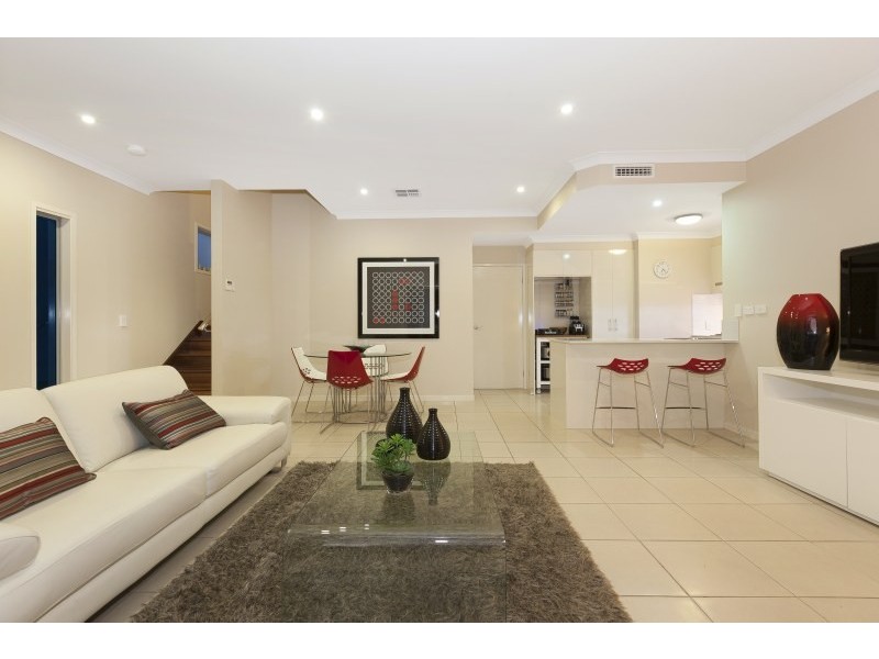 2/12 Olivia Street, Northgate QLD 4013