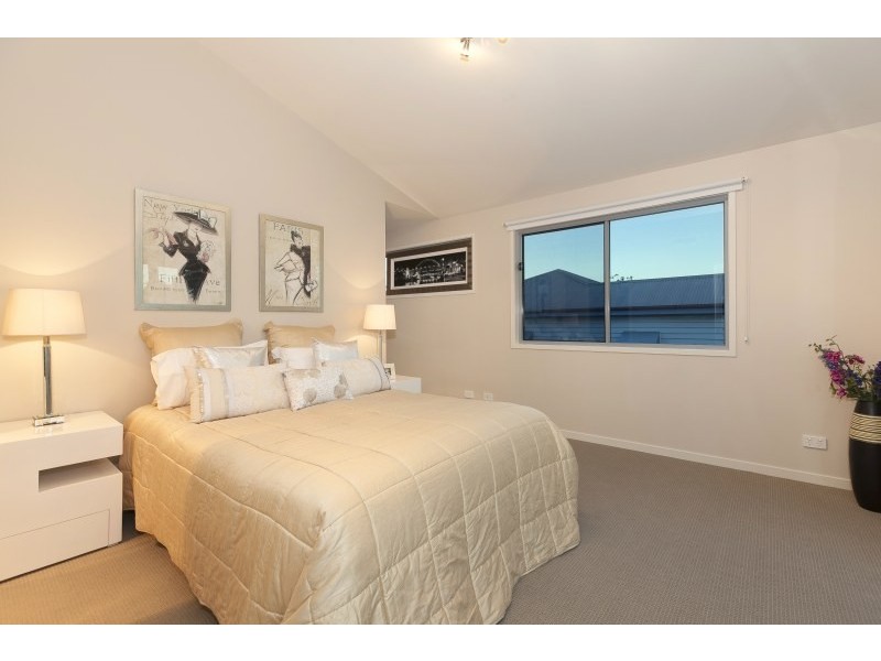 2/12 Olivia Street, Northgate QLD 4013