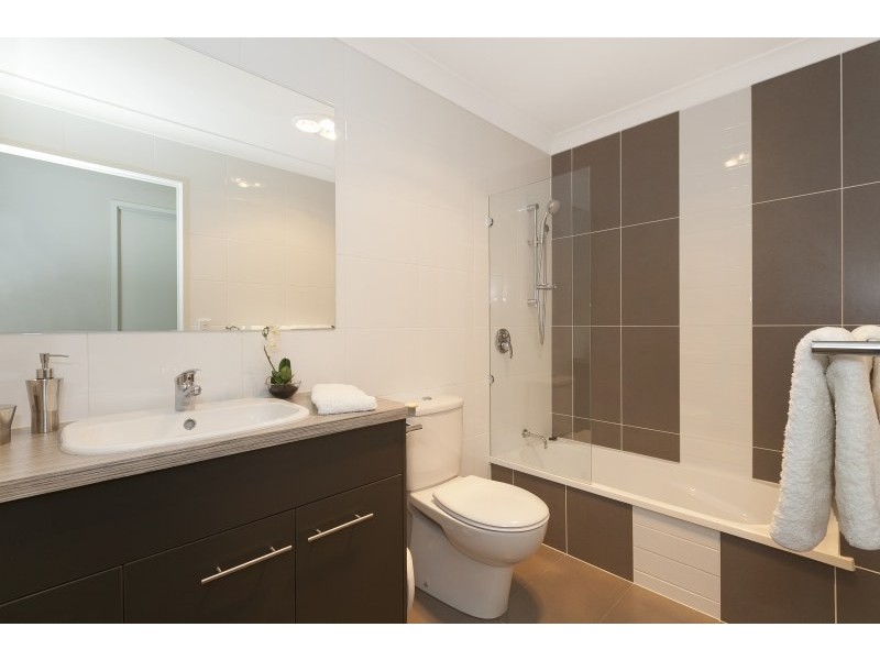 2/12 Olivia Street, Northgate QLD 4013