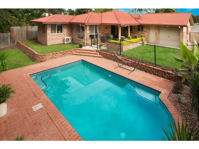 18 Bloomsbury Crescent, Moggill QLD 4070