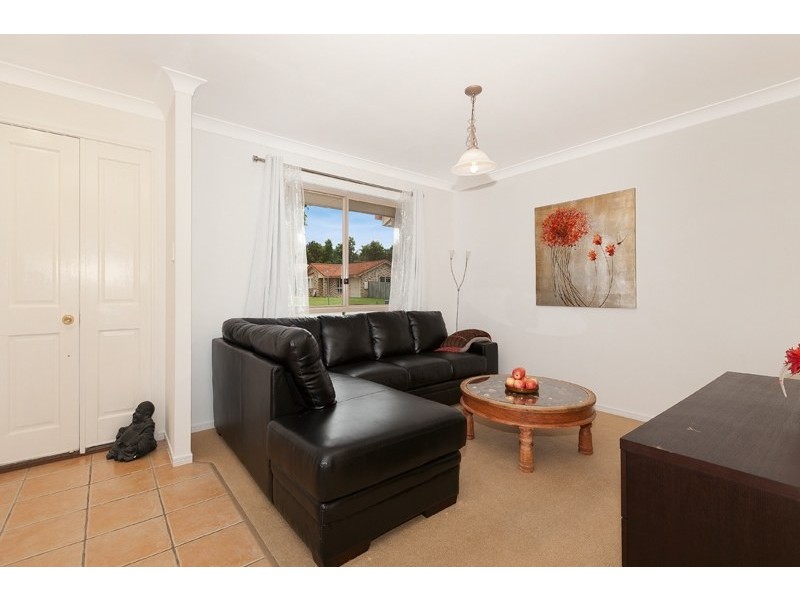 18 Bloomsbury Crescent, Moggill QLD 4070