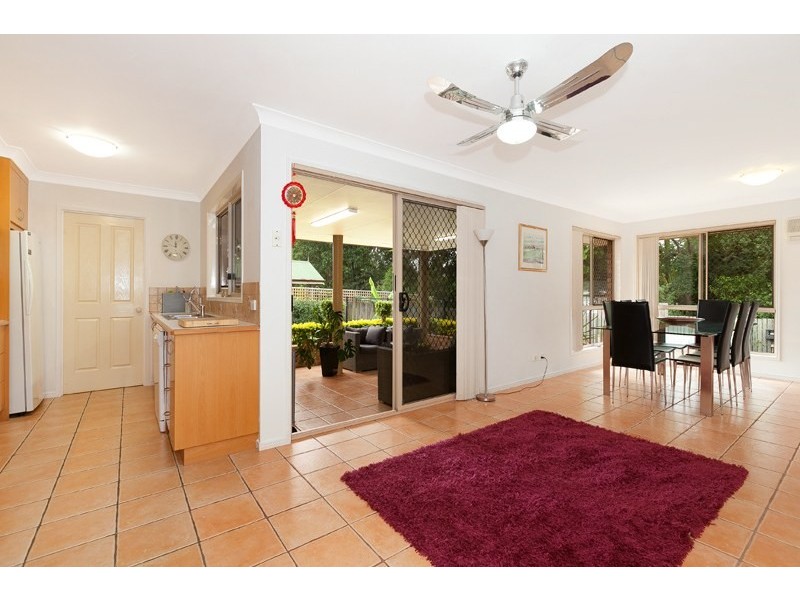 18 Bloomsbury Crescent, Moggill QLD 4070