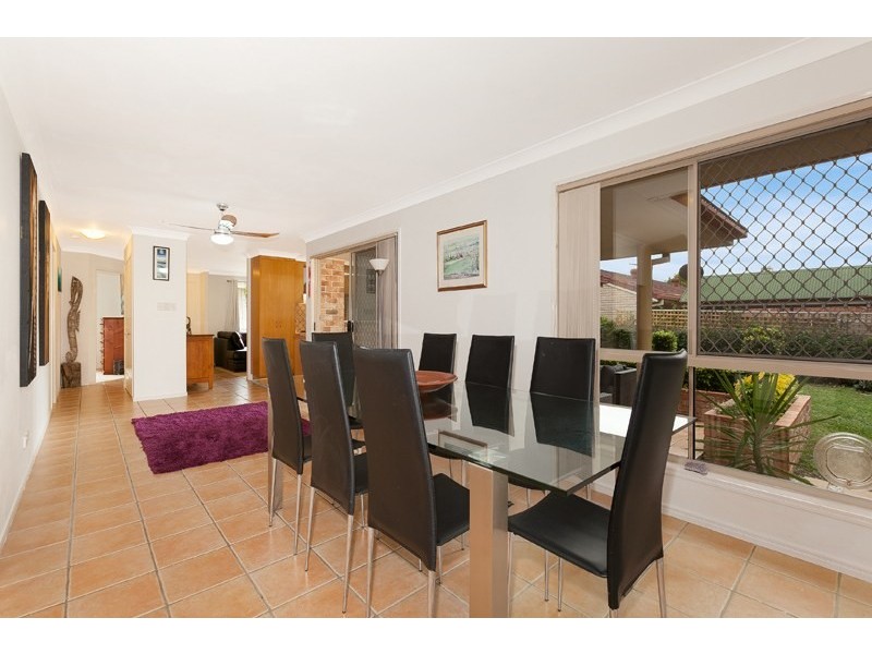 18 Bloomsbury Crescent, Moggill QLD 4070