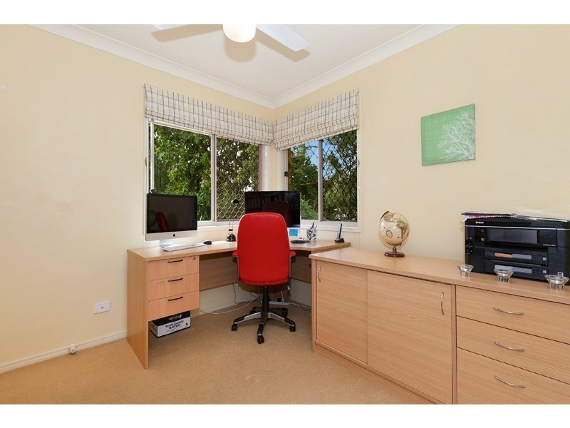 18 Bloomsbury Crescent, Moggill QLD 4070