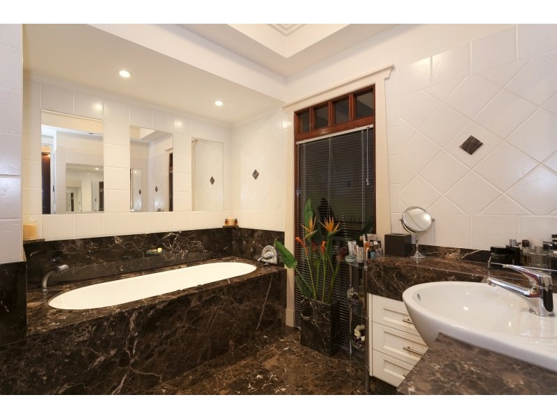 35 Woodview Street, Samford Valley QLD 4520