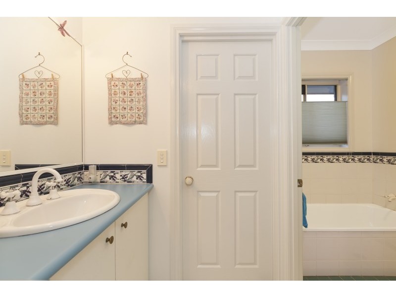 23 Mahogany Place, Bridgeman Downs QLD 4035