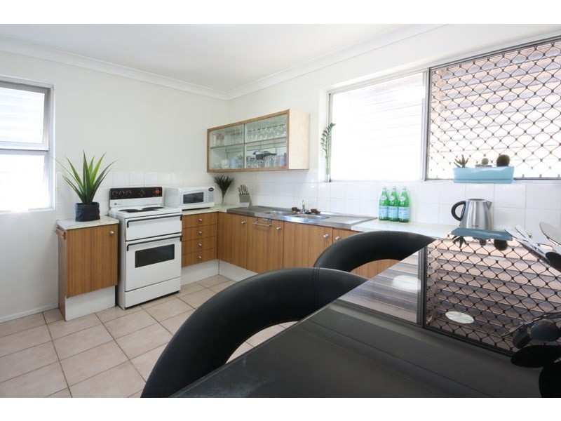 2/16 Figgis Street, Kedron QLD 4031