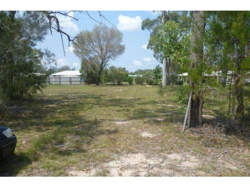 15 Smith Street, Buxton QLD 4660