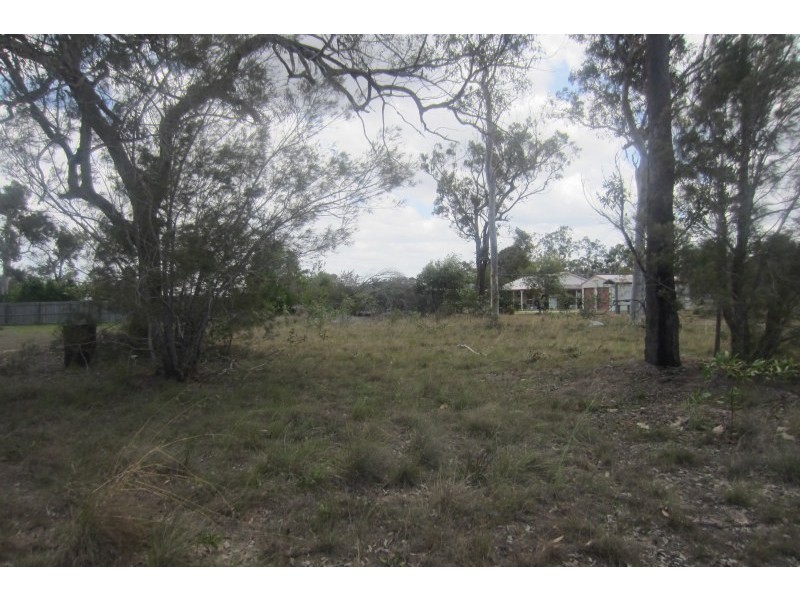 15 Smith Street, Buxton QLD 4660