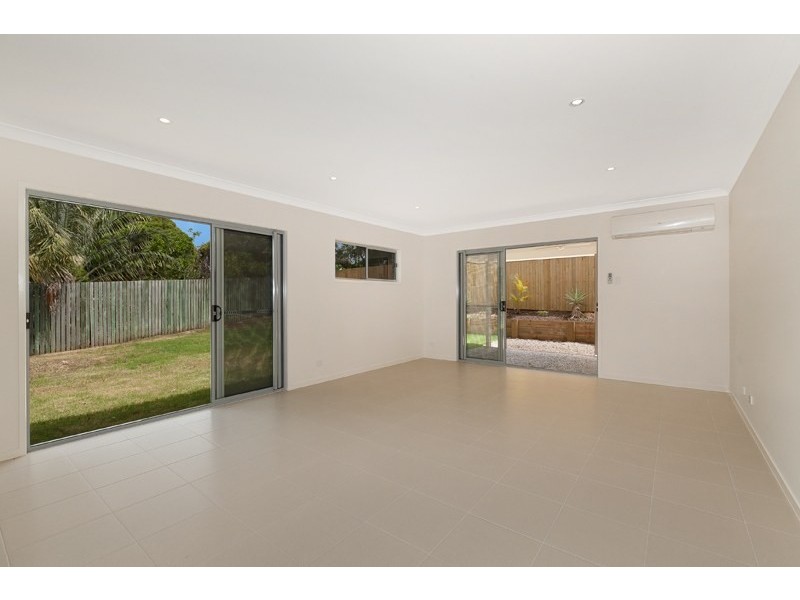 44 Pioneer Crescent, Bellbowrie QLD 4070