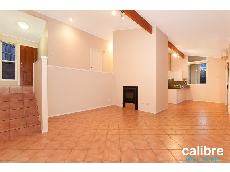 25 Pinkwood Street, Bellbowrie QLD 4070