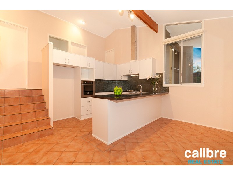 25 Pinkwood Street, Bellbowrie QLD 4070