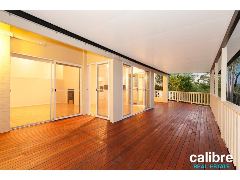 25 Pinkwood Street, Bellbowrie QLD 4070