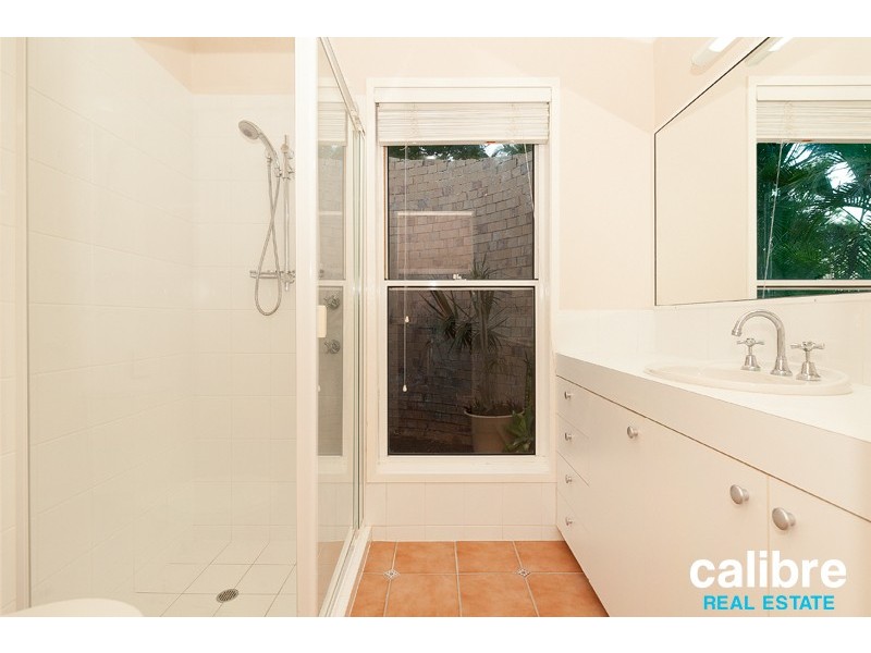 25 Pinkwood Street, Bellbowrie QLD 4070