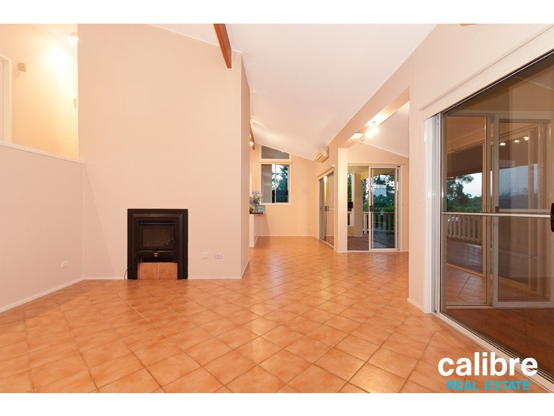 25 Pinkwood Street, Bellbowrie QLD 4070