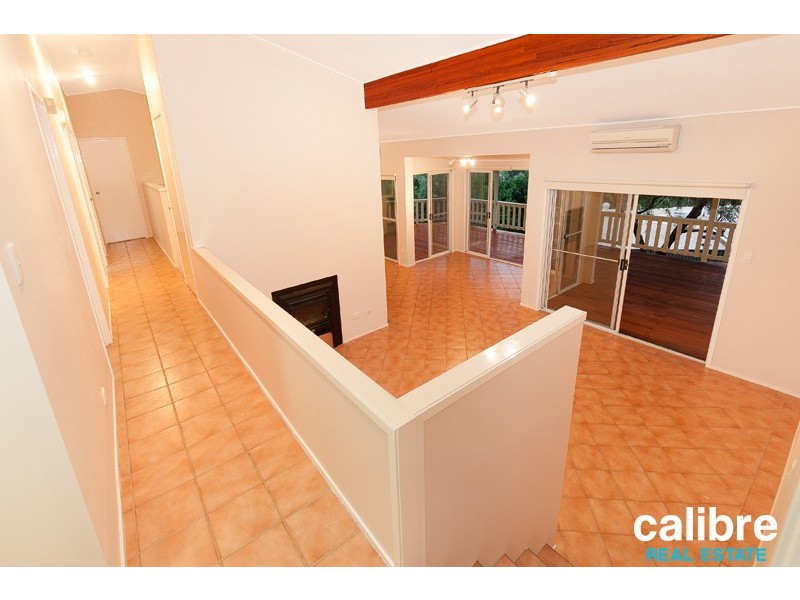 25 Pinkwood Street, Bellbowrie QLD 4070