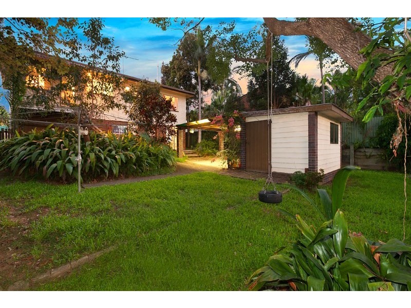 11 Nyora Street, Everton Hills QLD 4053