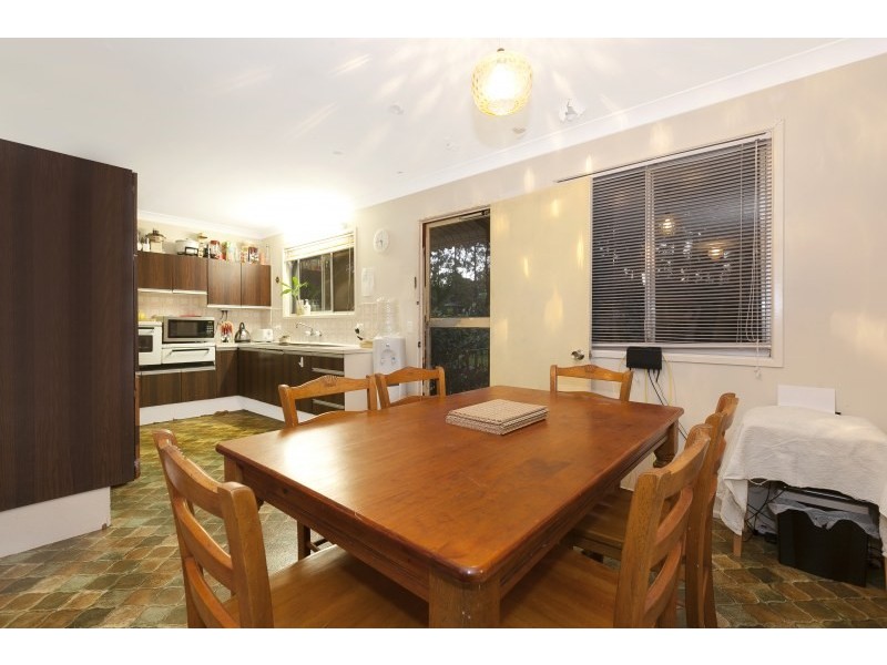 11 Nyora Street, Everton Hills QLD 4053