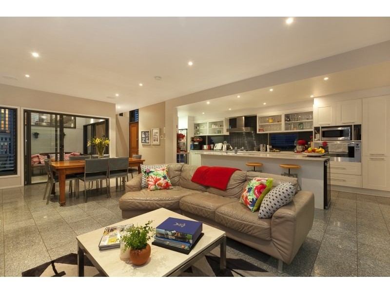 11 Goring Street, Newmarket QLD 4051