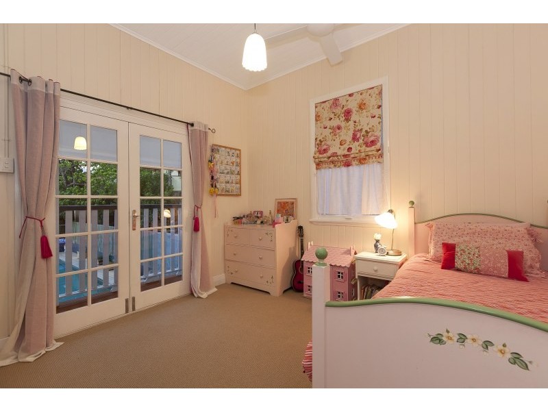 11 Goring Street, Newmarket QLD 4051