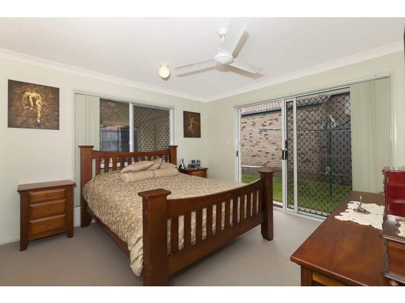 8 Tivoli Place, Forest Lake QLD 4078