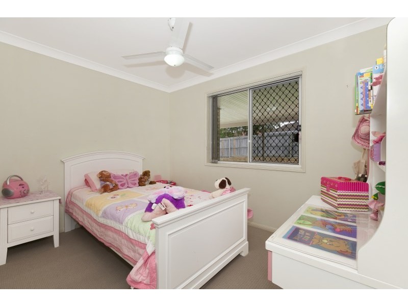 8 Tivoli Place, Forest Lake QLD 4078