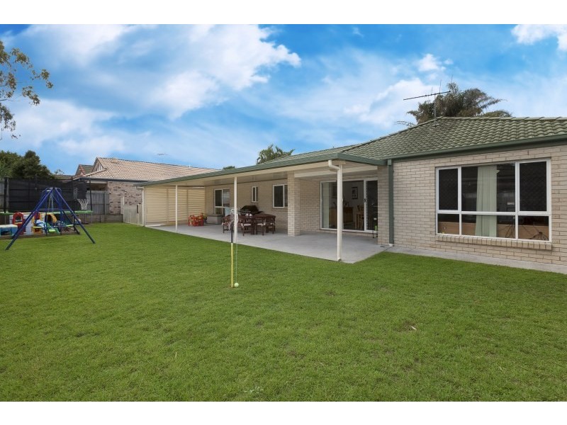 8 Tivoli Place, Forest Lake QLD 4078
