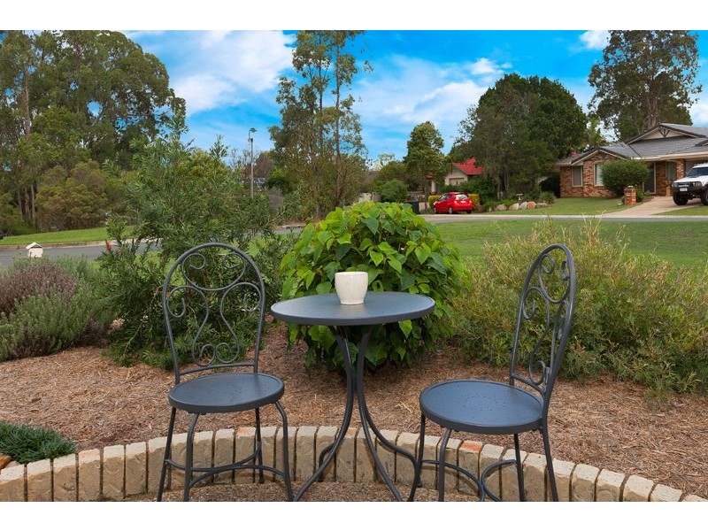 8 Tivoli Place, Forest Lake QLD 4078