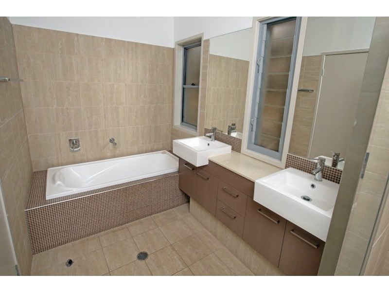 32a Taylor Street, Balmoral QLD 4171