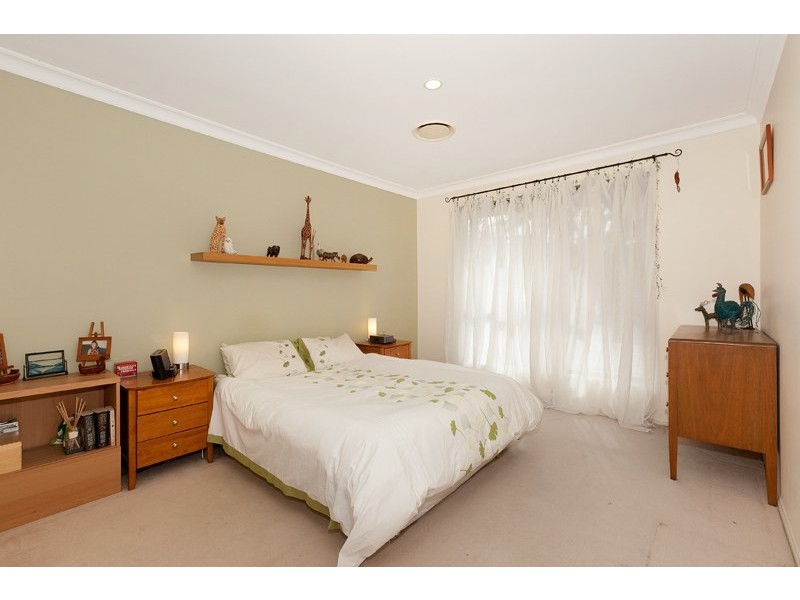 3 Treetop Close, Chapel Hill QLD 4069