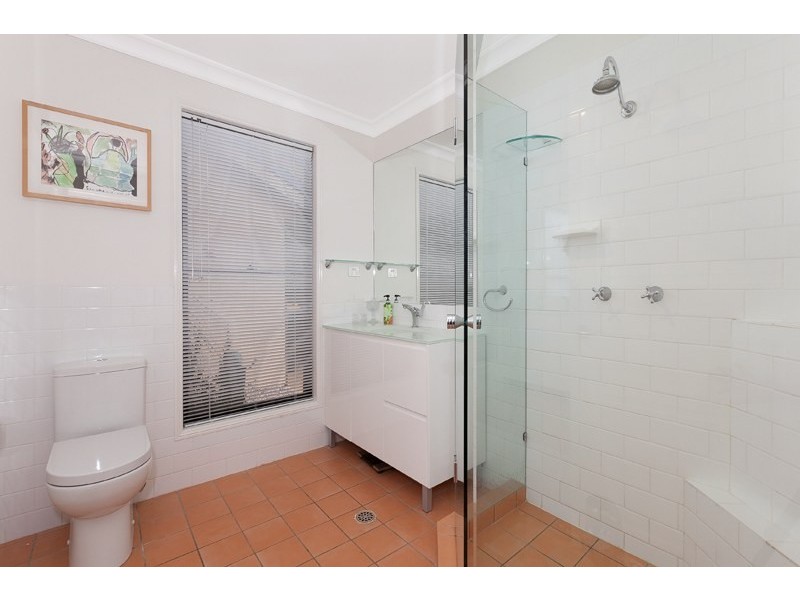 3 Treetop Close, Chapel Hill QLD 4069