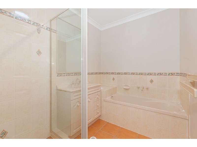 20 Beaufort Crescent, Moggill QLD 4070