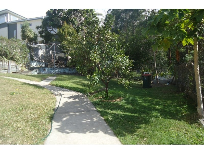 69 MacKay Terrace, Bardon QLD 4065