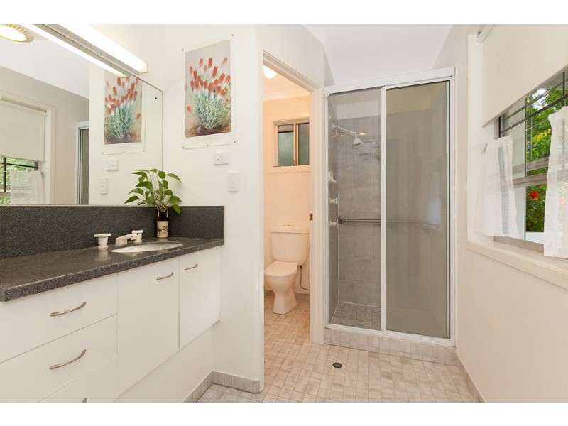 15  Conebush Crescent, Bellbowrie QLD 4070