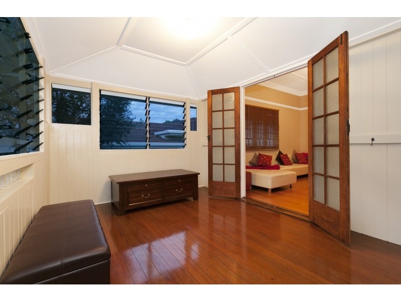 6 Gail Street, Kedron QLD 4031