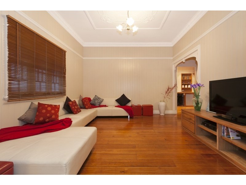 6 Gail Street, Kedron QLD 4031