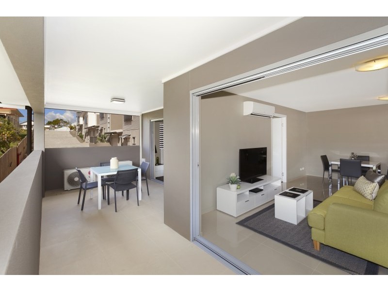 85 Queens Road, Everton Hills QLD 4053